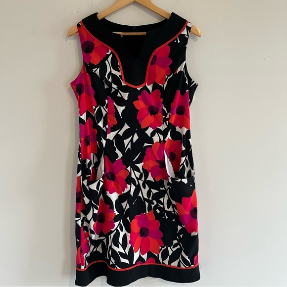 Kim Rogers Women’s Dark Floral Shift Dress size 12 Mod Style with Pockets - Picture 13 of 13
